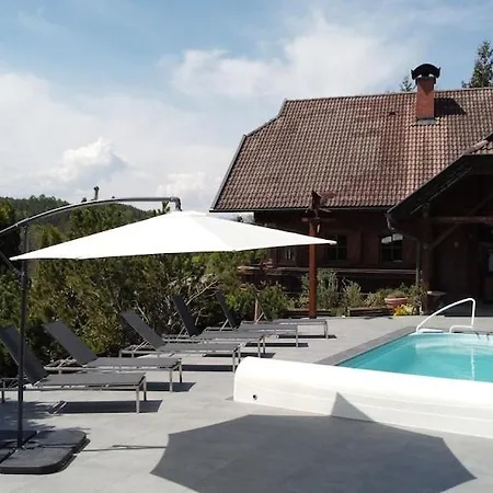 Kraxlhuette Kaernten Velden am Wörthersee