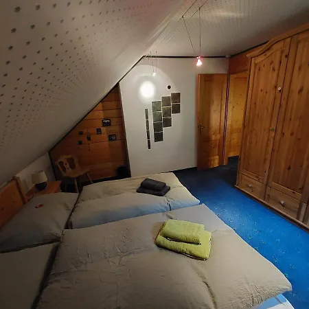 Kraxlhuette Kaernten Velden am Wörthersee