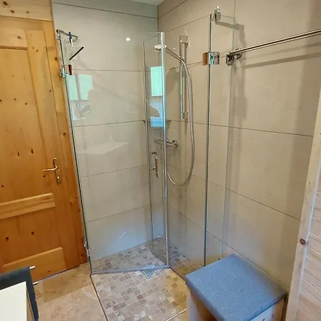 Kraxlhuette Kaernten * Velden am Wörther See